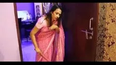 Reproducir Caliente desi saree bhojpuri zandu unción