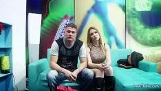 Redare O nouă pereche de petrecere de nuntă în vizualizarea succesorului numărul 1