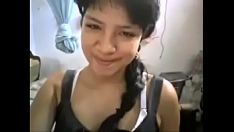 再生 Cussinaは彼女の美しさにビデオ録画を送ります