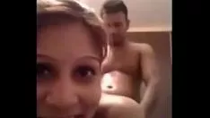 Abspielen Verheiratete Frau selbst gebrautes Sexvideoband