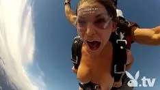 Afspelen [1280x720] penissen scoop skydiving evenement badass, peniss scoop skydiving evenement tporn.com
