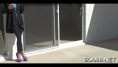 Play Sub gal figure outs place
