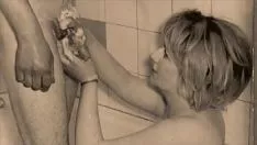 Oynat Gece feneri eğlencesi, muamma yaşamımdan 'başlangıç ​​zamanı tabu suç sendikası'nı, bir Viktorya tarafı centilmeninin beyefendisinin seksi cıyaklamalarını sunuyor.