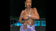 Abspielen Fume Boy - umfassende Rihanna