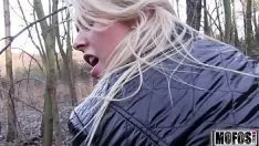 Redare Euro blond se înfățișează în aer liber, vedeta înregistrărilor video nikky woolgather - mofos.com