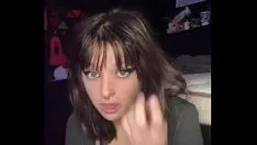 Odtwórz Tiktok nastolatka niechcący swans