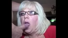 Abspielen Big Tit weiße MILF