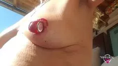 Reproducir Mammillaencircledevotee estatua desnuda caliente al aire libre descamación brobdingnagian bloque de mammillas de corte abigarrado rojo