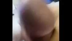 Abspielen Tickernder Milchfluss