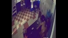 Oynat Şiddetle barda