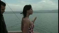 Reproduzir Sexo em um porta-molho para uma morena gostosa