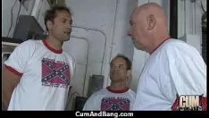 播放 暨荡妇熟悉颜射 8