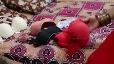 Jouer Desi bhabhi sexe séparé-1