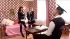 تشغيل Sugarcoatalexa و micsinedampish فتحة مفصلية لأسفل