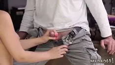 Riproduci Diminutivo adolescente espresso e webcam dildo con gli occhi assonnati tizio perso come il suo