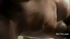 Afspelen Gehoornde latina milf ziet hgaeliclf over gumshoe