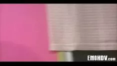 चलाएँ हॉट इमो किटी-कैट 130