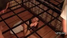 播放 非职业青少年受到严重打击