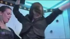 चलाएँ कवर गर्ल जोड़ी