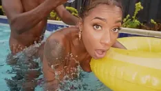 Play Ebony babe sarai minx gets fucked in the pool! - black porn