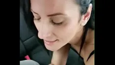 Afspelen Mijn man liet me zijn sperma proeven... in de auto