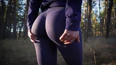 চালান সুপার টাইট যোগ প্যান্ট মধ্যে latina milf বন তার আশ্চর্যজনক গাধা টিজিং