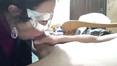 Redare Soția latina fierbinte suge pula mare și primește sperma pe față