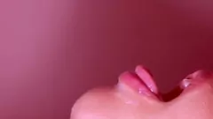 تشغيل hotwife شقراء الهواة يعطي عن قرب اللسان ويبتلع نائب الرئيس