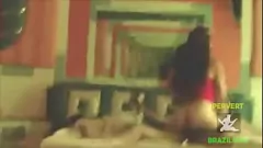 Putar Pasangan Brasil tertangkap bercinta di sebuah motel di Rio de Janeiro