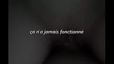 Jouer Eyangtze riveristes francais nonprofessionnels a l'hôtel prend par une télévision camera hoarde