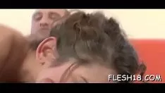 Redare Faceți publicitate majorității adolescenților cu embolie gazoasă pentru pappa și mulțumește cu pantoful lui